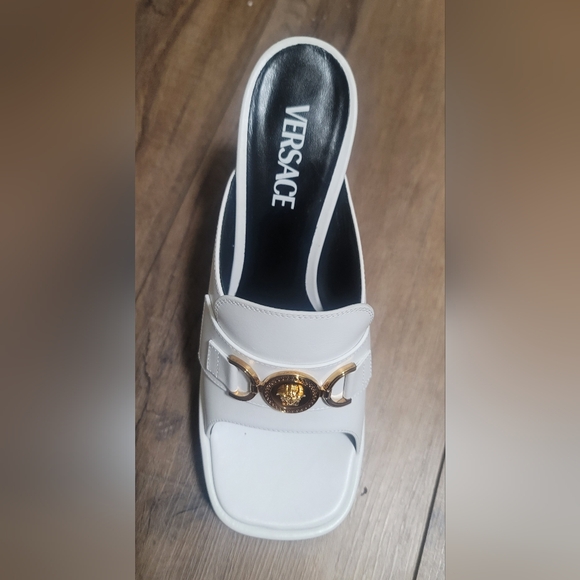 Versace white mules size 40 - Picture 3 of 3